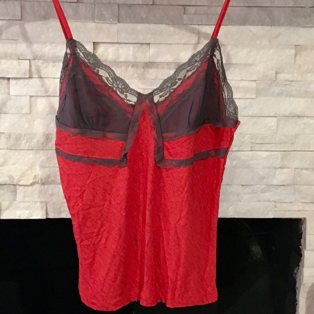 VS MODA INTERNATIONAL LACE STRAPPY TOP SIZE MEDIUM